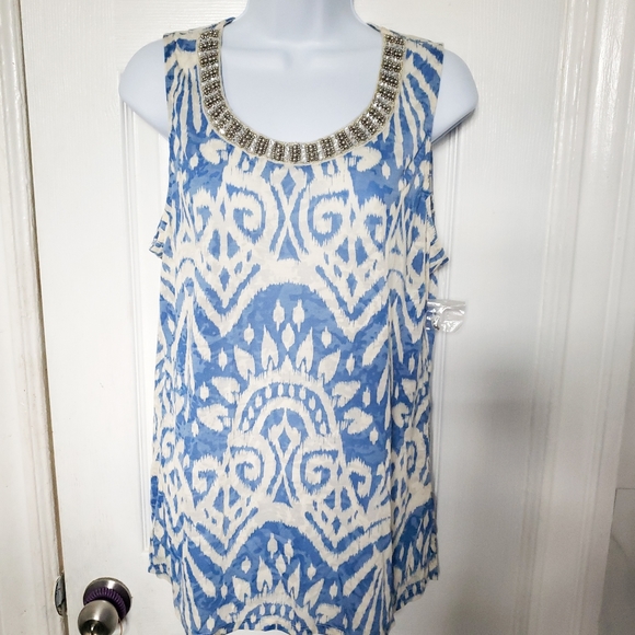 NEW! Beaded Neckline and Print Blouse - XL - Picture 2 of 6